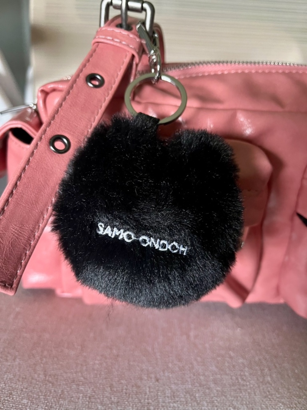 SAMO UNDOH pocket utility w/charm - Picture 2 of 11
